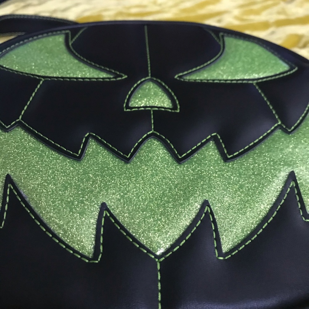 Love Pain and Stitches Pumpkin Kult pumpkin bag